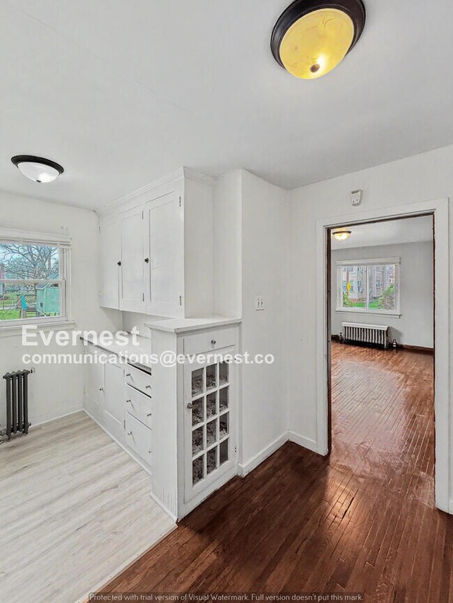 Building Photo - 3812 Drexel Dr