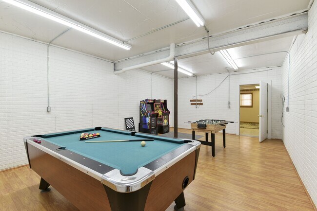 Building Photo - 5558 State Hwy 265