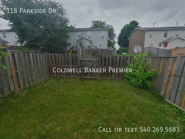 Building Photo - 118 Parkside Dr