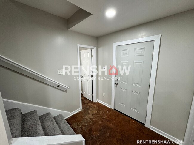 Building Photo - 3017 Chelsea Ave