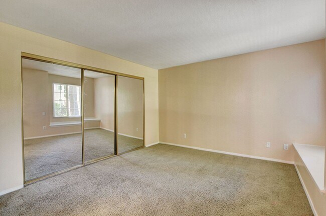 Building Photo - 3145 E Flamingo Rd