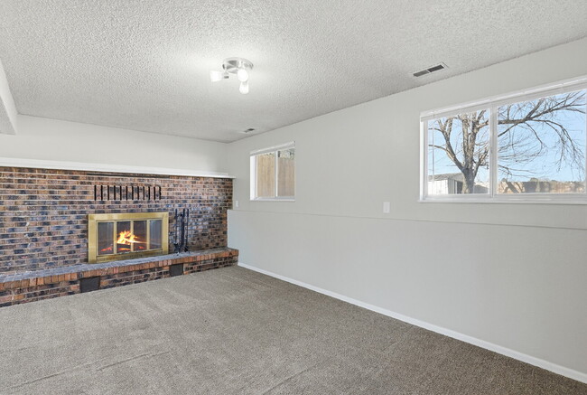 Building Photo - $2,145.95, 4-bed, 2-bath, located in Colorado Springs with WAIVED APPLICATION FEES