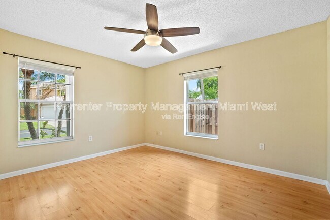 Building Photo - 15431 SW 140th St