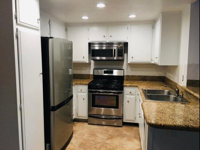 Building Photo - 24379 El Pilar