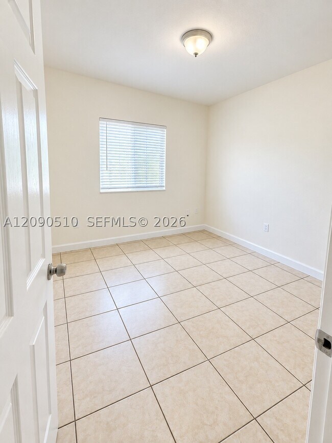 Building Photo - 26526 SW 138th Ave