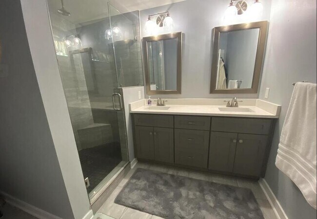 Building Photo - 1106 W Gregory St