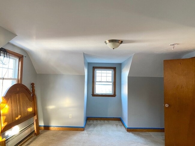 Building Photo - 16 Oakdale St