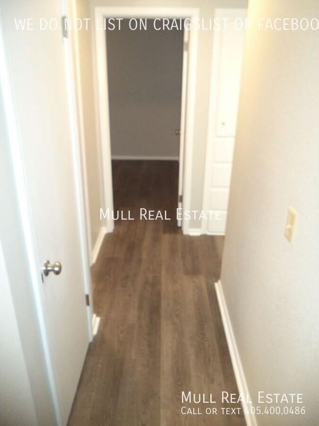 Building Photo - 3 bed 1.5 bath Brand New Remodeled home fo...