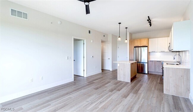 Building Photo - 22980 Vista Edera Cir