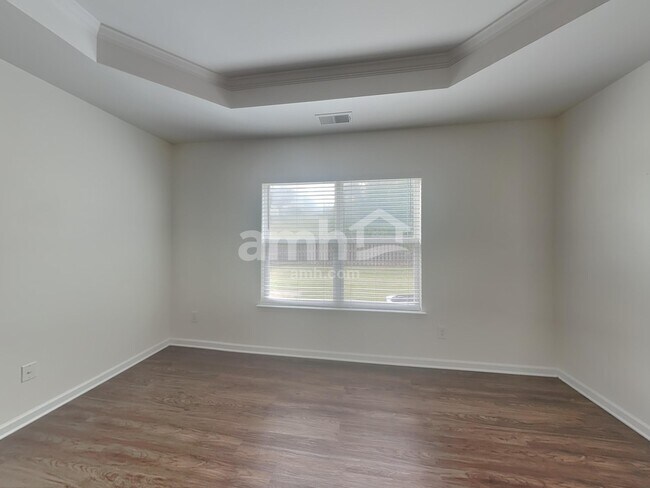 Building Photo - 6137 Kilchurn Dr