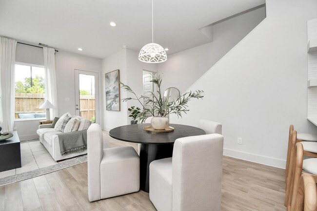 Building Photo - 3015 Pelon Cay Dr