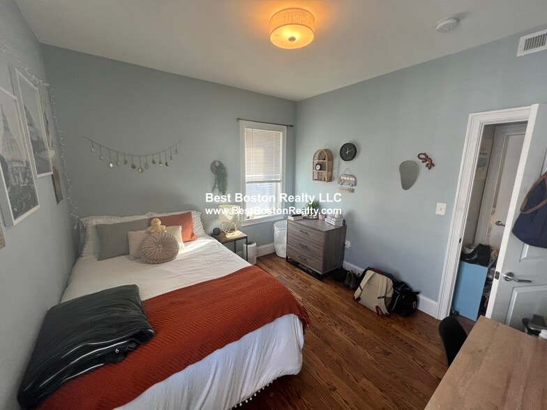 Building Photo - 337 Highland Ave