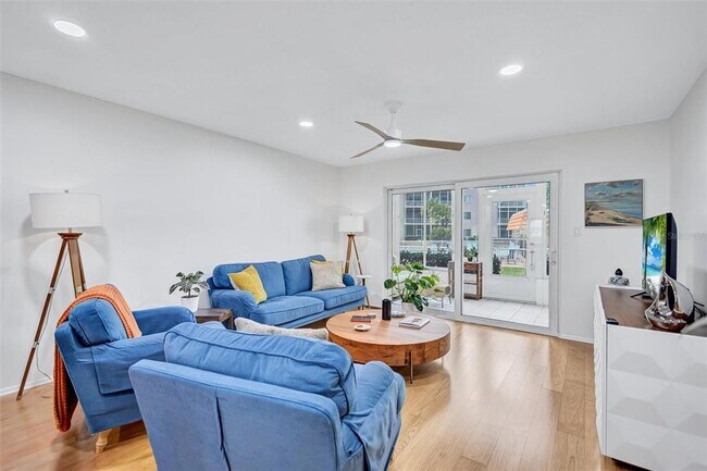 Building Photo - 1600 1st Ave W