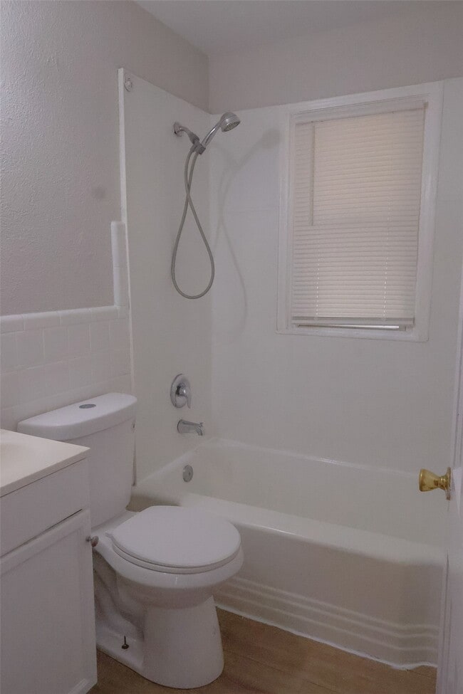 Building Photo - 10131 Cabot Dr