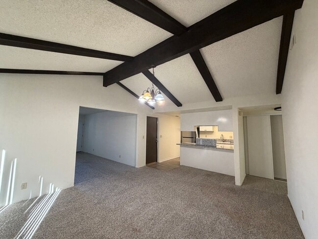 Building Photo - Welcome to this beautifully renovated 2-bedroom, 1-bath home in the desirable Foothill Oaks!