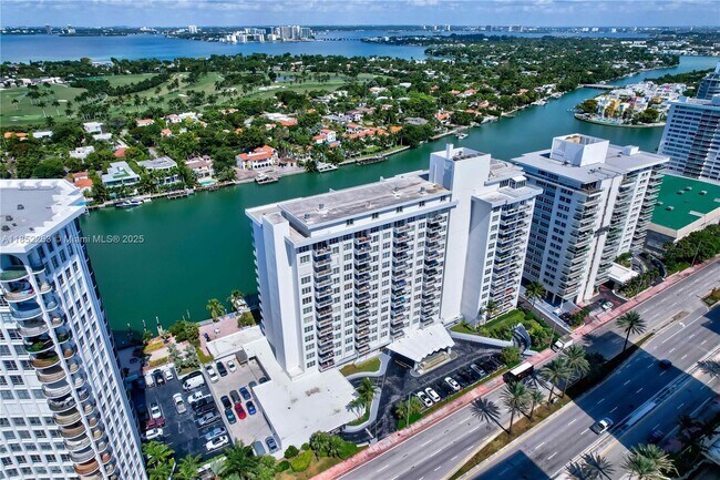 Building Photo - 5700 Collins Ave