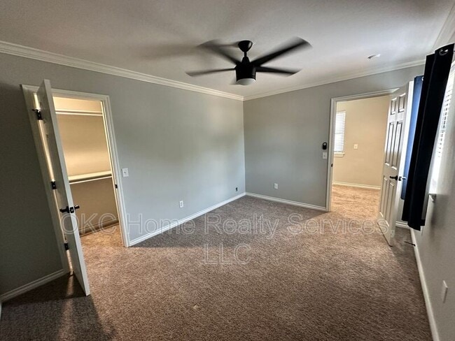 Building Photo - 1162 N Eagle Ln