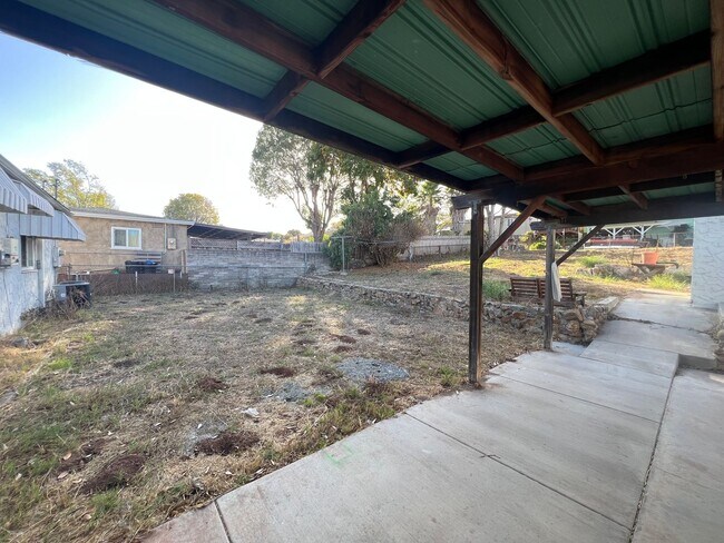 Building Photo - Two Bedroom Home with Garage and Yard For ...