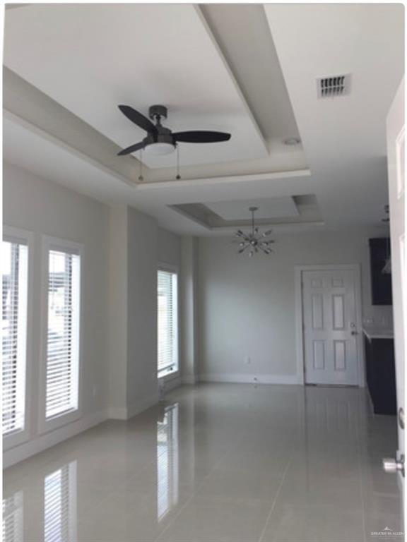 Building Photo - 1219 White Oak Dr