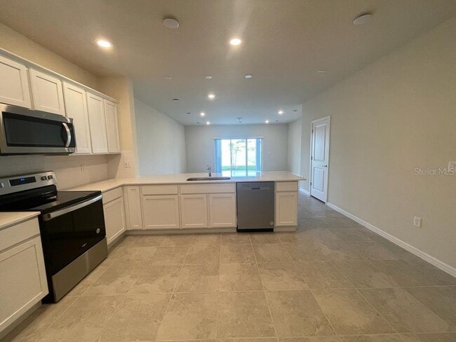 Building Photo - 1998 Canny Cv