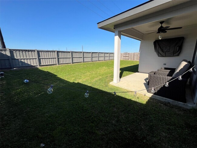 Building Photo - 827 Teal Moon Dr