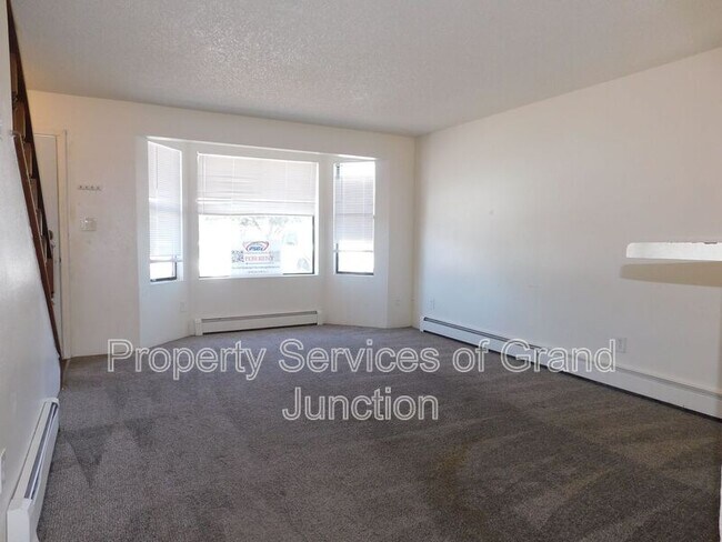 Building Photo - 3245 Downey Ct