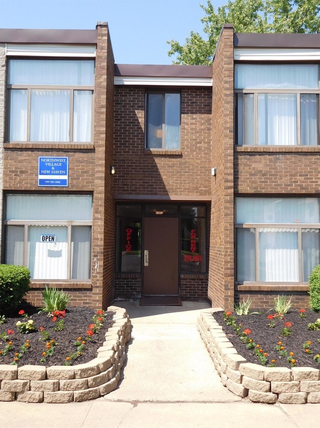 Building Photo - 640 King St