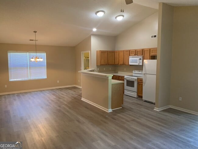 Building Photo - 77 Clark St