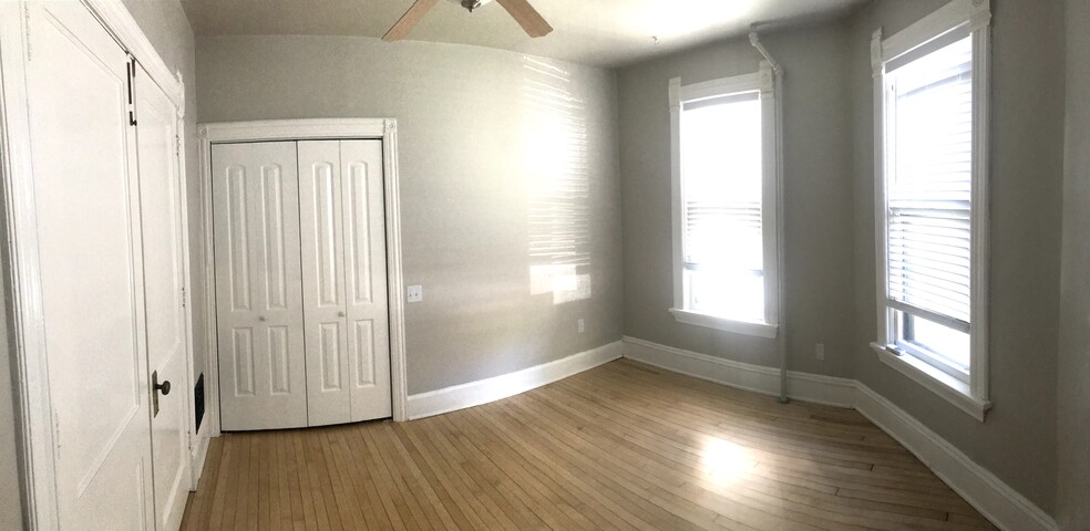 Larger bedroom. - 1233 Jenifer St