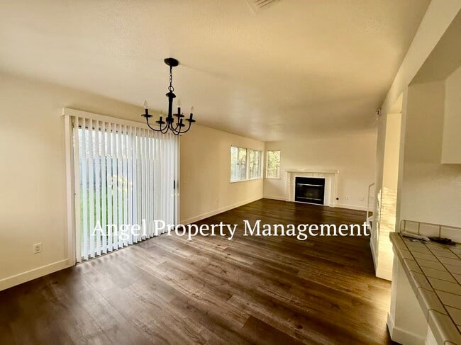 Building Photo - 7603 Delta Pointe Way