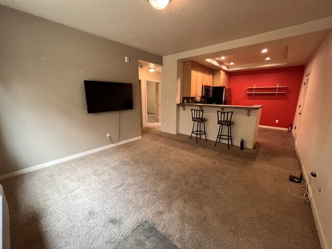 Building Photo - 7907 NE Rockne Way