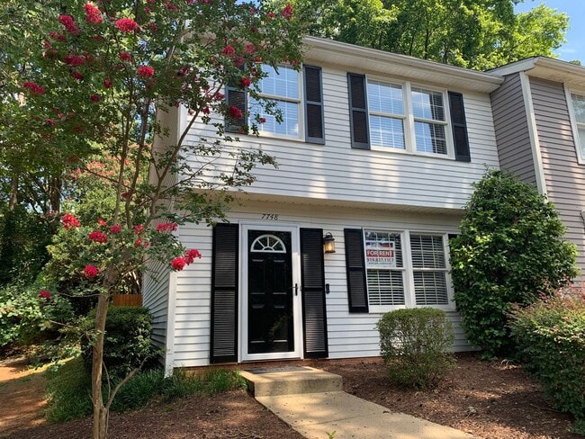 Primary Photo - Trendy Renovated Raleigh Townhome In Ralei...