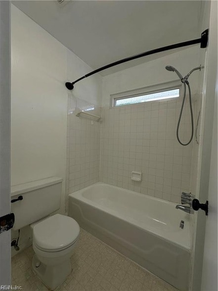 Building Photo - 819 Dryden St