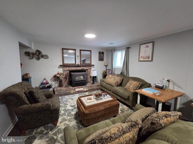 Building Photo - 7009 Lamp Post Ln