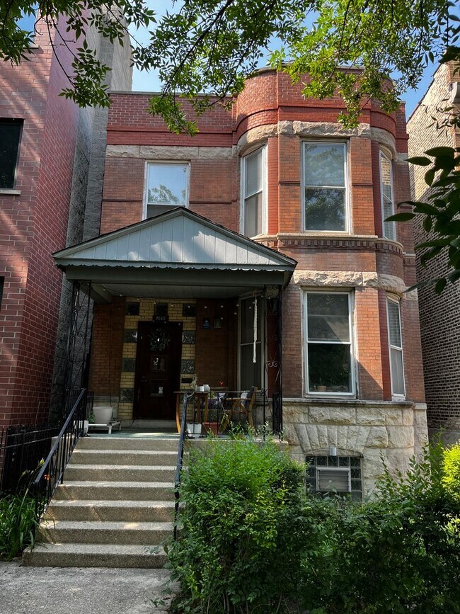 Primary Photo - 2612 W Rice St