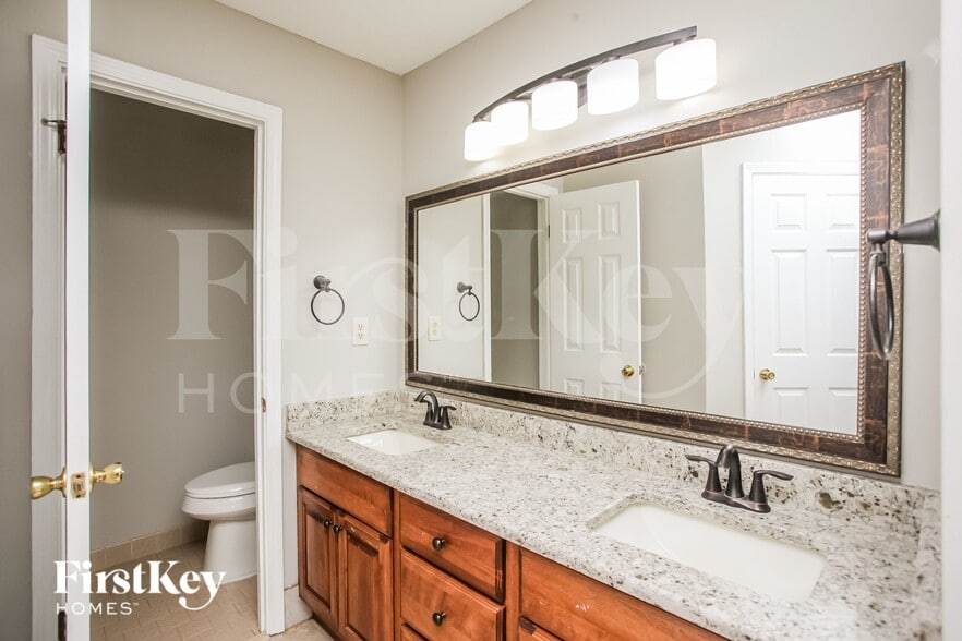 Building Photo - 8866 Quailwood Cove