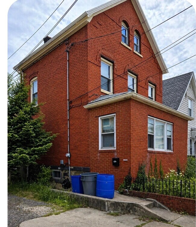 Building Photo - 146 W 27th St