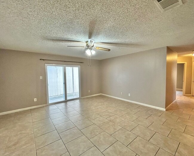 Building Photo - 3BED/2BATH Home For Rent Near Steubing Ranch! Available Now!