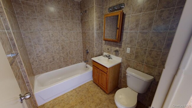 Building Photo - 67-09 Austin St