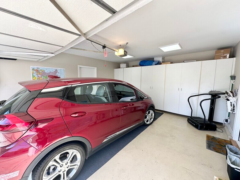 Building Photo - 2315 24th St