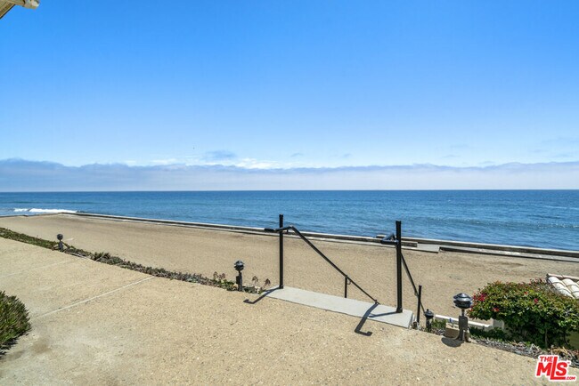 Building Photo - 11928 S Beach Club Way