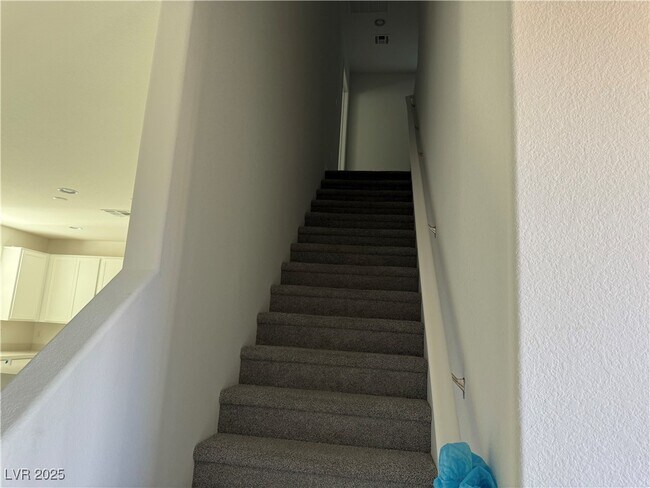 Building Photo - 10218 Starlit Cyn Ct
