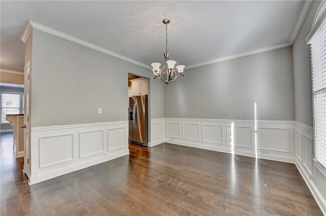 Building Photo - 812 Red Hart Ln