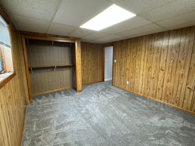 Building Photo - 611 N 29th St