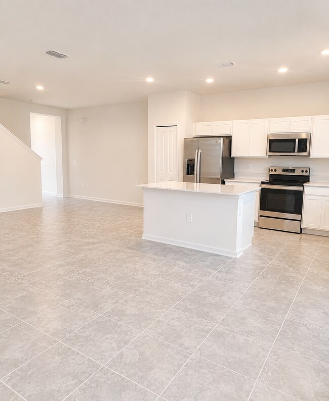 Building Photo - 409 Bogey Dr