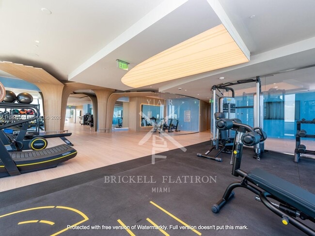 Building Photo - 1000 Brickell Plaza