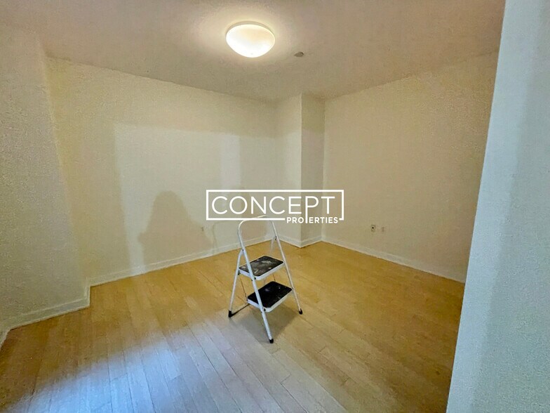 Building Photo - 40 Boylston St