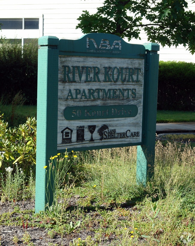 Building Photo - River Kourt Apartments