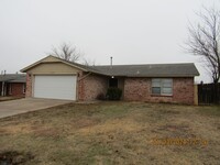 Building Photo - Lee West Estates close to shopping, Goodye...