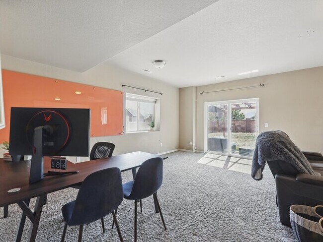 Building Photo - 8308 Needle Drop Ct